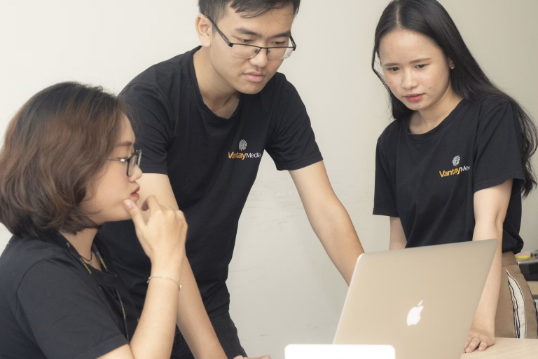 Lộ trình thi chứng chỉ quốc tế Salesforce Administrator cho người mới bắt đầu